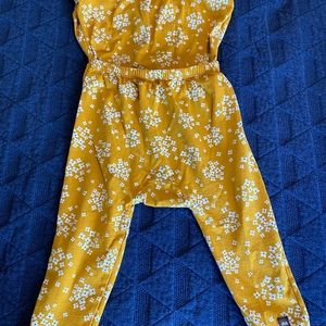 Envelope back baby romper, yellow floral 12-18m girl